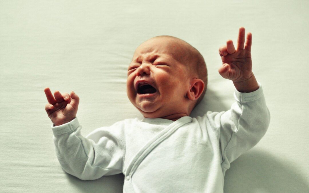 infant grinds teeth